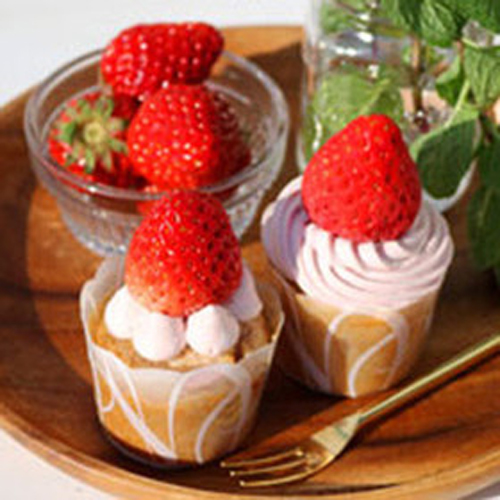いちごのミニカップケーキ マルサンレシピ パン お菓子の材料 器具専門店 マルサンパントリー
